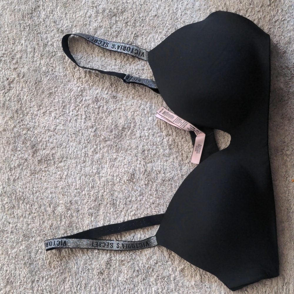VS wireless bra